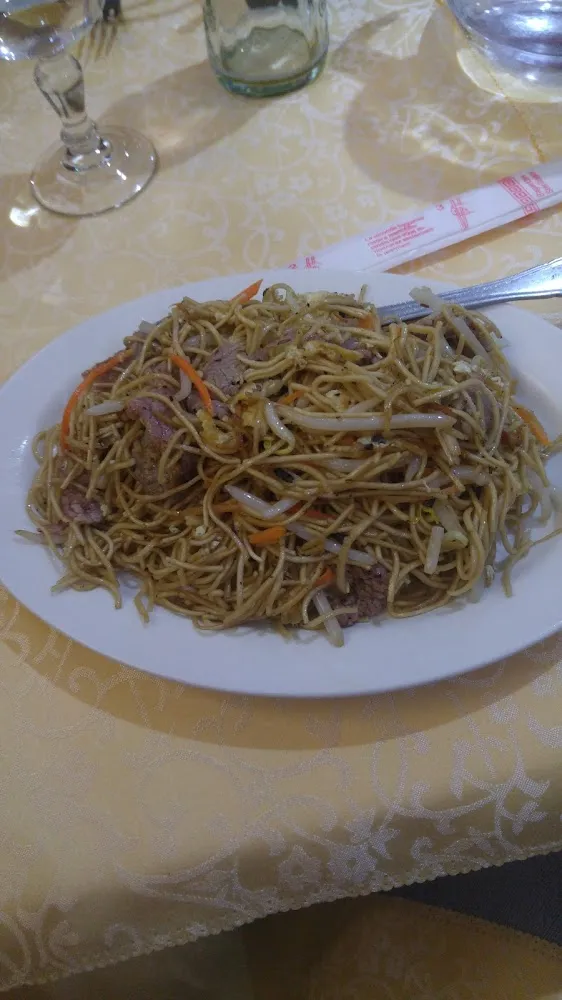 Nouilles Sauté Au Légume Et Au Boeuf